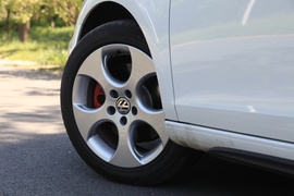 2013款高尔夫GTI敞篷版试驾