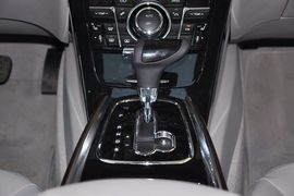 2013款红旗H7