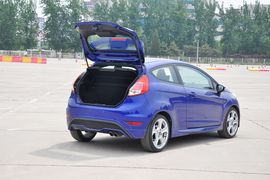 2013款福特嘉年华ST