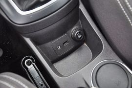 2013款福特嘉年华ST