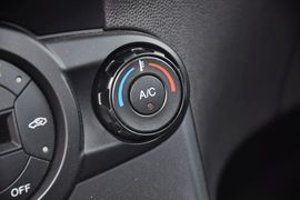 2013款福特嘉年华ST