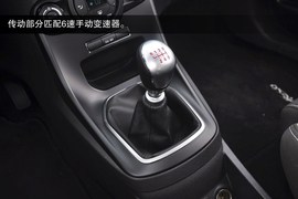 2013款福特嘉年华ST实拍图解