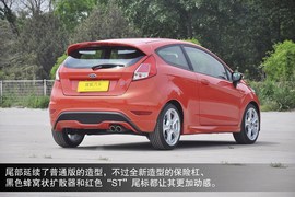 2013款福特嘉年华ST实拍图解