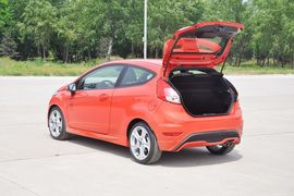 2013款福特嘉年华ST