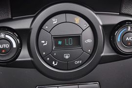 2013款福特嘉年华ST