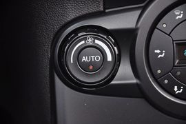 2013款福特嘉年华ST