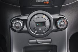 2013款福特嘉年华ST