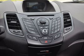 2013款福特嘉年华ST