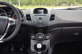 2013款福特嘉年华ST