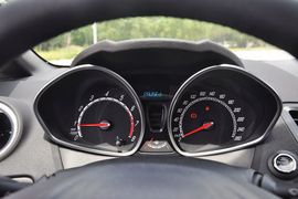 2013款福特嘉年华ST