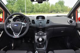 2013款福特嘉年华ST