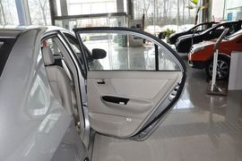 2011款吉利英伦SC7