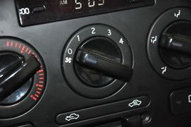 2011款吉利英伦SC7