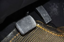 2013款海马骑士2.0L自动智能领航型