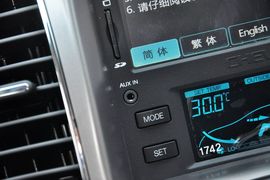 2012款雪佛兰科帕奇2.4L五座豪华版