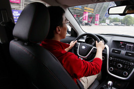 2013款一汽奔腾X80宁波试驾实拍