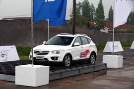 2013款一汽奔腾X80宁波试驾实拍