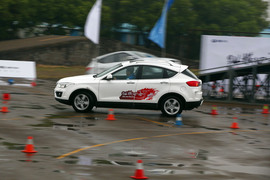 2013款一汽奔腾X80宁波试驾实拍