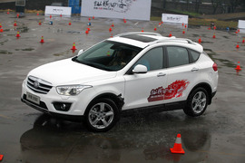 2013款一汽奔腾X80宁波试驾实拍