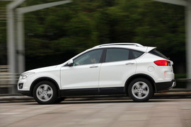 2013款一汽奔腾X80宁波试驾实拍