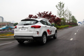 2013款一汽奔腾X80宁波试驾实拍