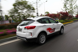 2013款一汽奔腾X80宁波试驾实拍