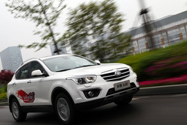 2013款一汽奔腾X80宁波试驾实拍