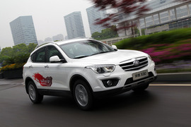 2013款一汽奔腾X80宁波试驾实拍