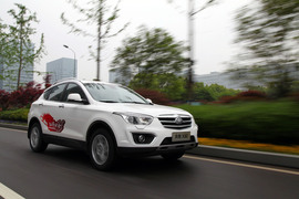 2013款一汽奔腾X80宁波试驾实拍