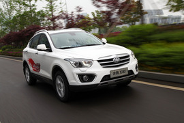 2013款一汽奔腾X80宁波试驾实拍