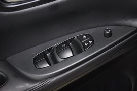 2011款日产骐达1.6L手动舒适版