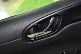 2011款日产骐达1.6L手动舒适版