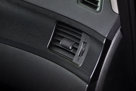 2011款日产骐达1.6L手动舒适版