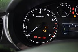 2011款日产骐达1.6L手动舒适版