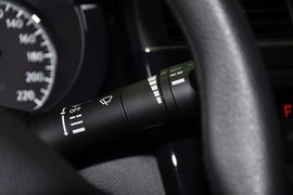 2011款日产骐达1.6L手动舒适版