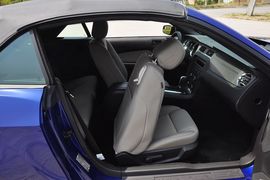 2013款福特野马3.7L
