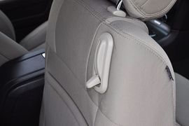 2013款福特野马3.7L