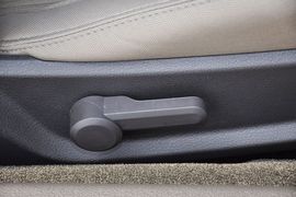 2013款福特野马3.7L