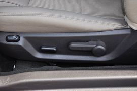 2013款福特野马3.7L