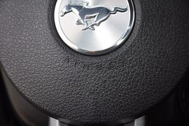 2013款福特野马3.7L