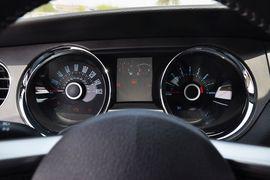 2013款福特野马3.7L