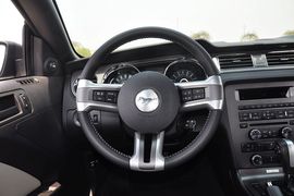 2013款福特野马3.7L
