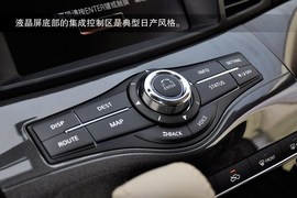 2013款日产贵士3.5L自动SL型到店实拍