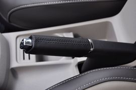 2013款上海大众朗行1.6L自动豪华型