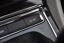 2013款上海大众朗行1.6L自动豪华型