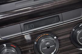 2013款上海大众朗行1.6L自动豪华型