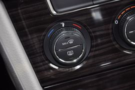 2013款上海大众朗行1.6L自动豪华型