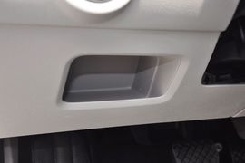2013款上海大众朗行1.6L自动豪华型