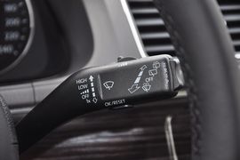 2013款上海大众朗行1.6L自动豪华型