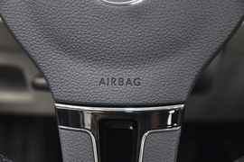 2013款上海大众朗行1.6L自动豪华型